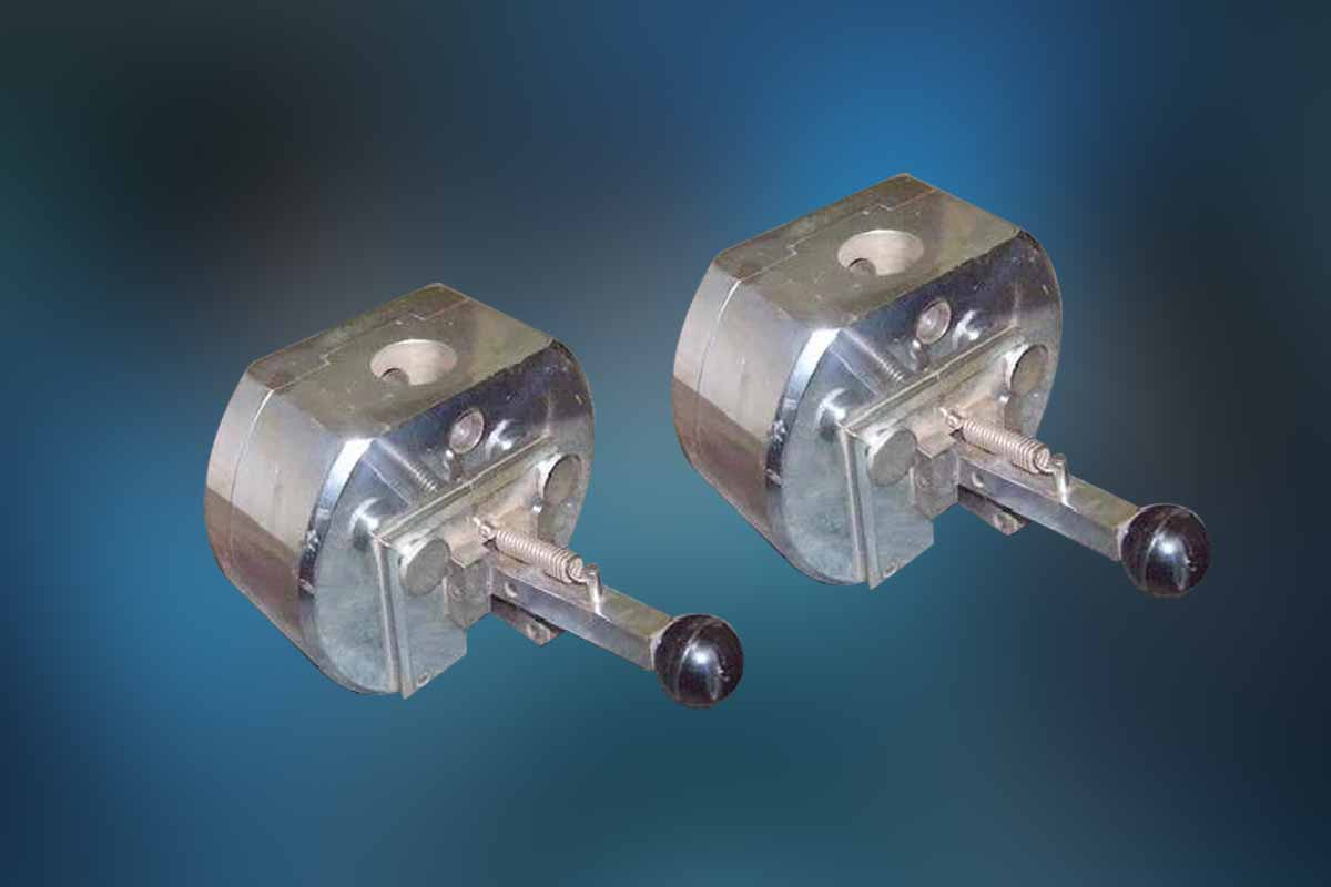 Self Locking Wedge Grips